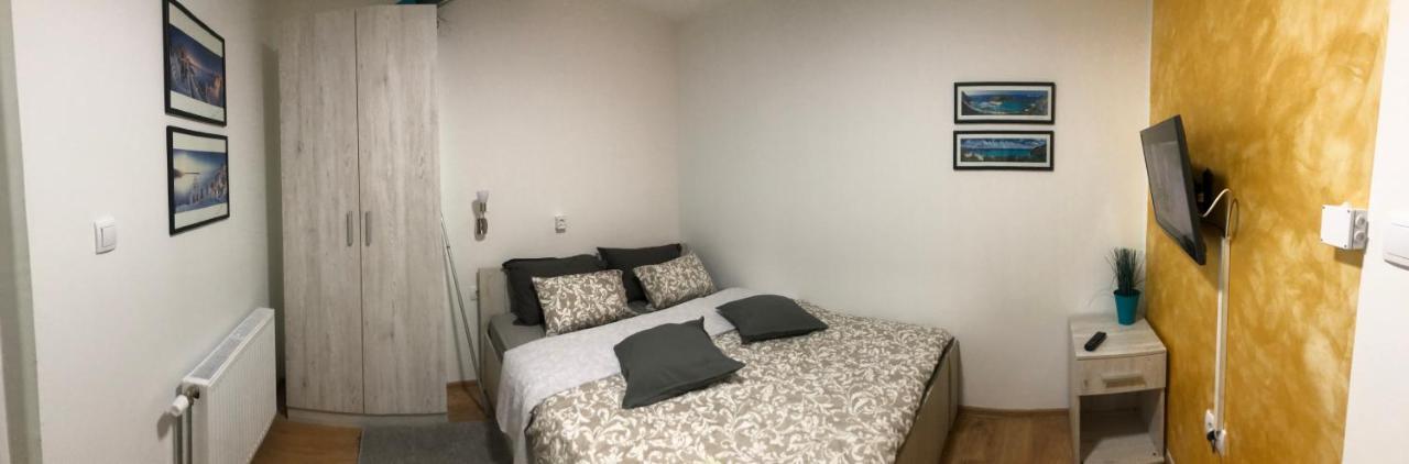 Tepic Garni Hotel Temerin Eksteriør billede