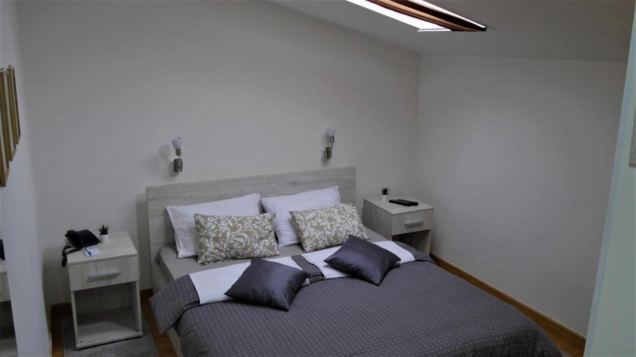 Tepic Garni Hotel Temerin Eksteriør billede