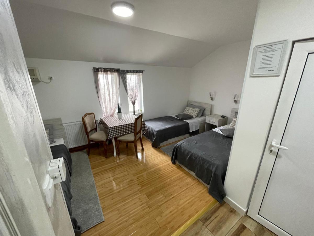 Tepic Garni Hotel Temerin Eksteriør billede