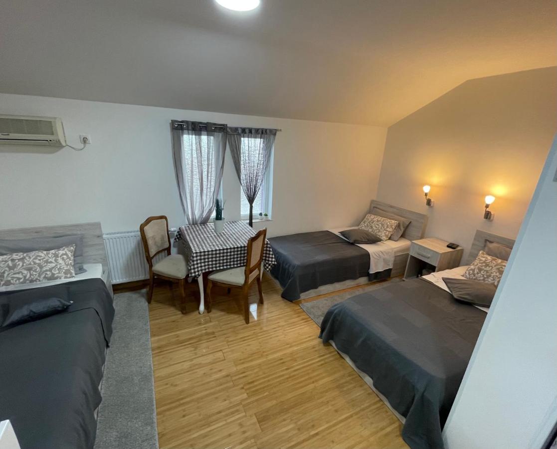 Tepic Garni Hotel Temerin Eksteriør billede