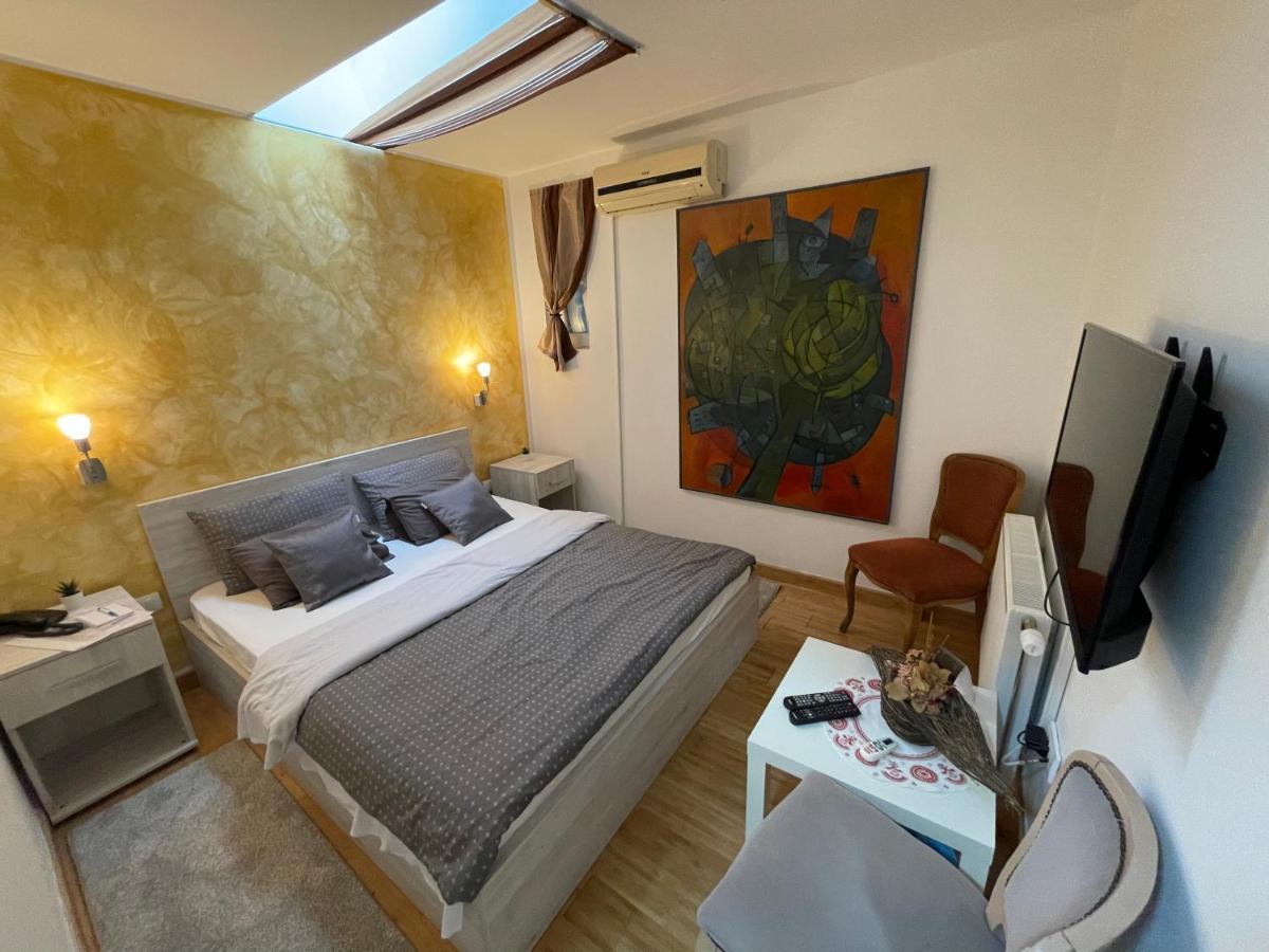 Tepic Garni Hotel Temerin Eksteriør billede