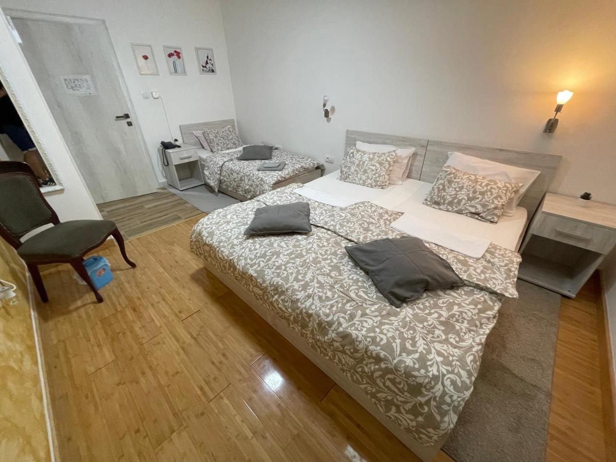 Tepic Garni Hotel Temerin Eksteriør billede