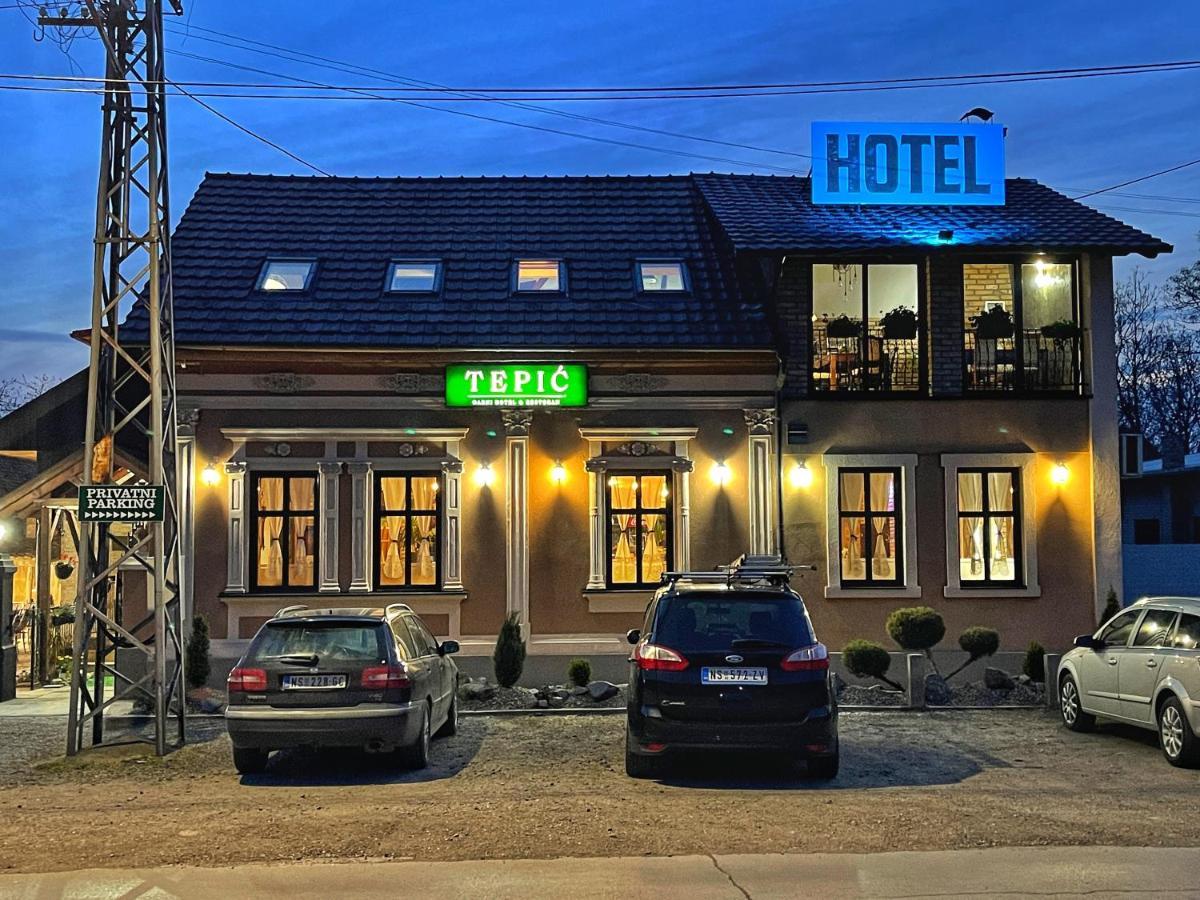 Tepic Garni Hotel Temerin Eksteriør billede