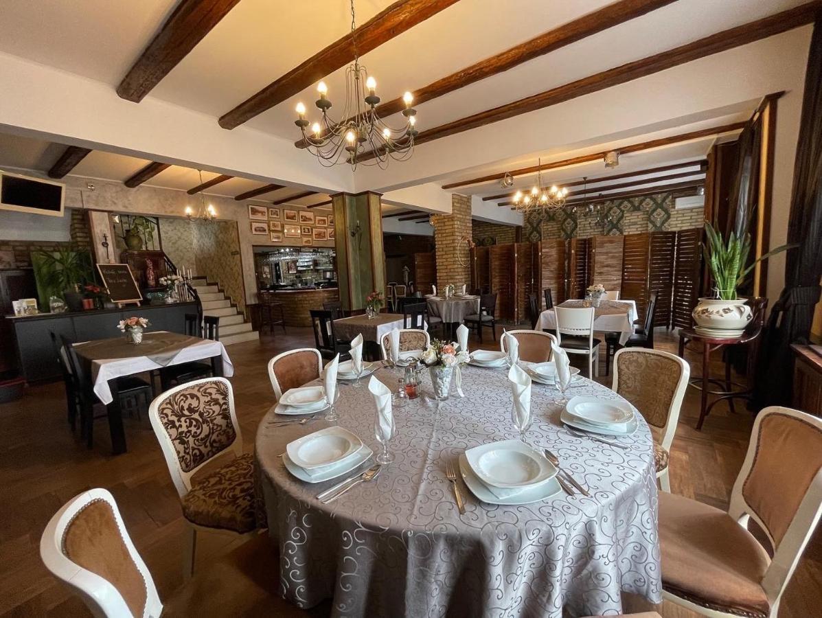 Tepic Garni Hotel Temerin Eksteriør billede