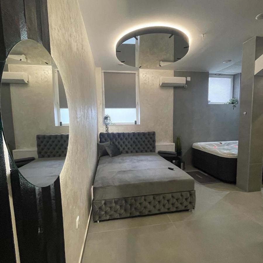 Tepic Garni Hotel Temerin Eksteriør billede